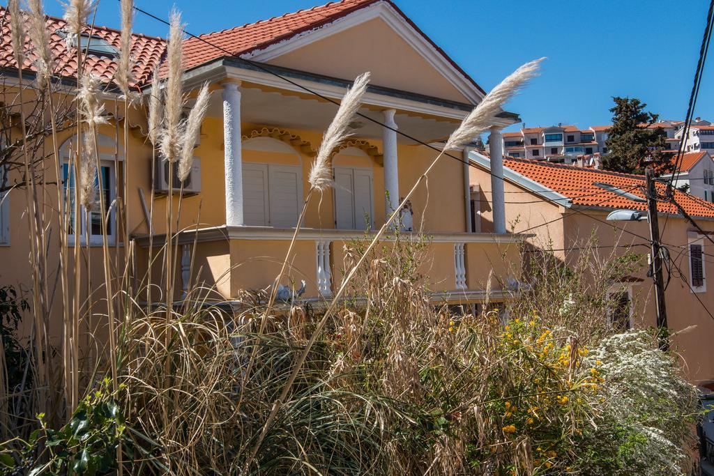 Apartments Popi Mali Lošinj Buitenkant foto