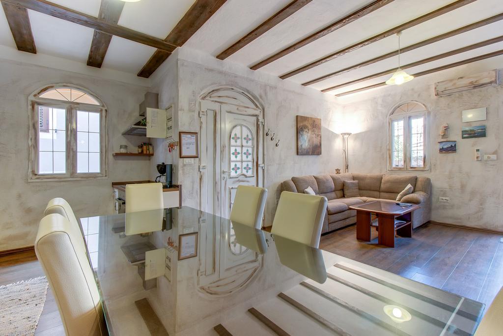 Apartments Popi Mali Lošinj Buitenkant foto